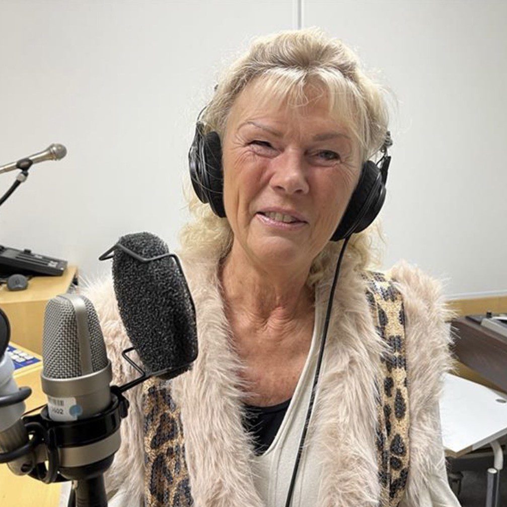 Susanne i en radiostudio